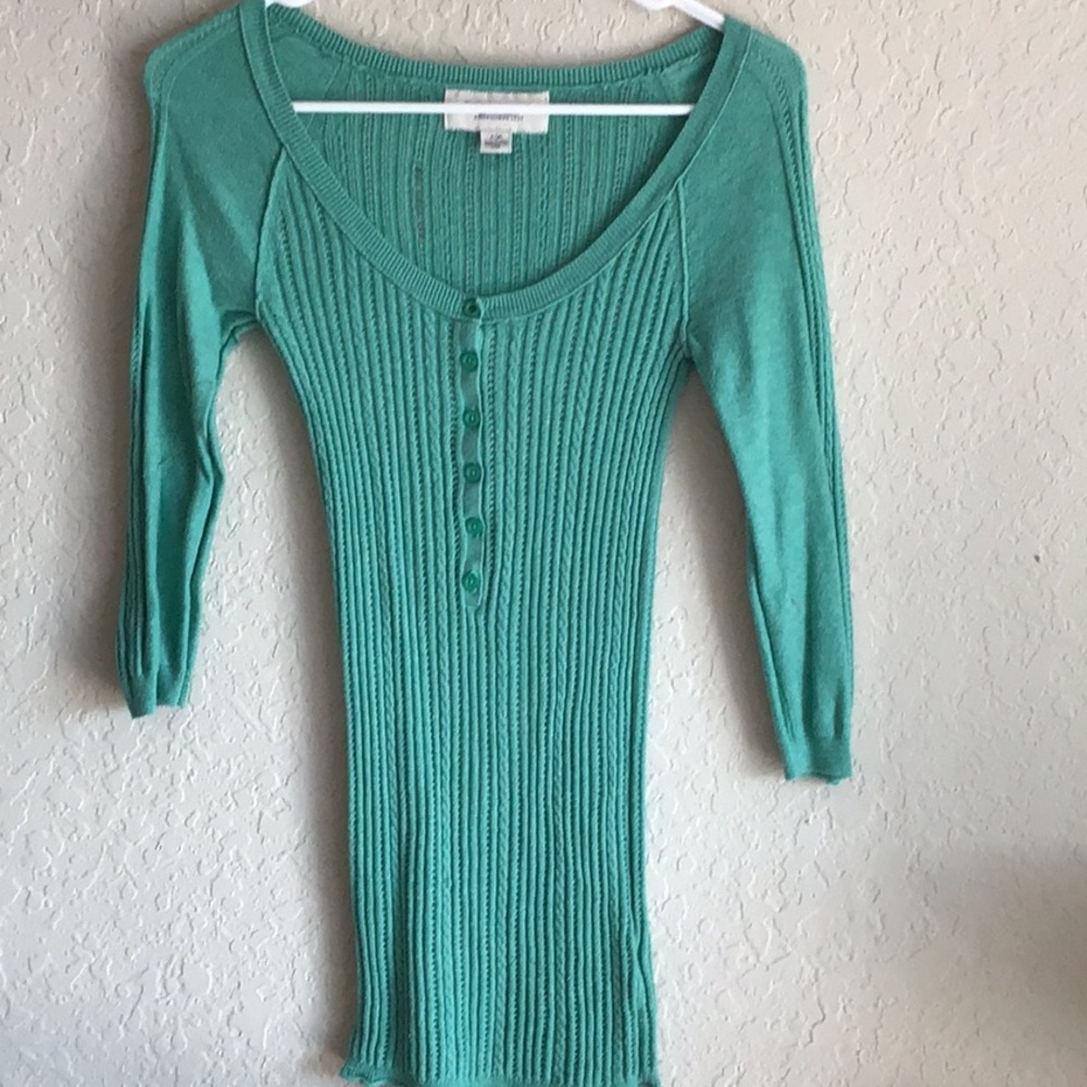 CLOSET CLEAR OUT American eagle too small